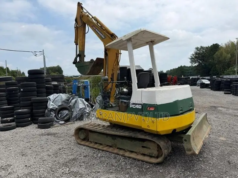 KOMATSU PC 40 Excavator