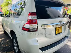 Toyota Land Cruiser Prado 2015
