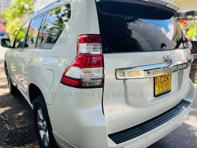 Toyota Land Cruiser Prado 2015