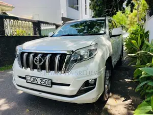 Toyota Land Cruiser Prado 2015