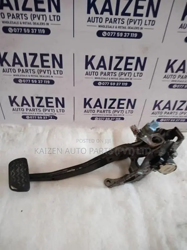 Toyota Prius 20 Accelerator