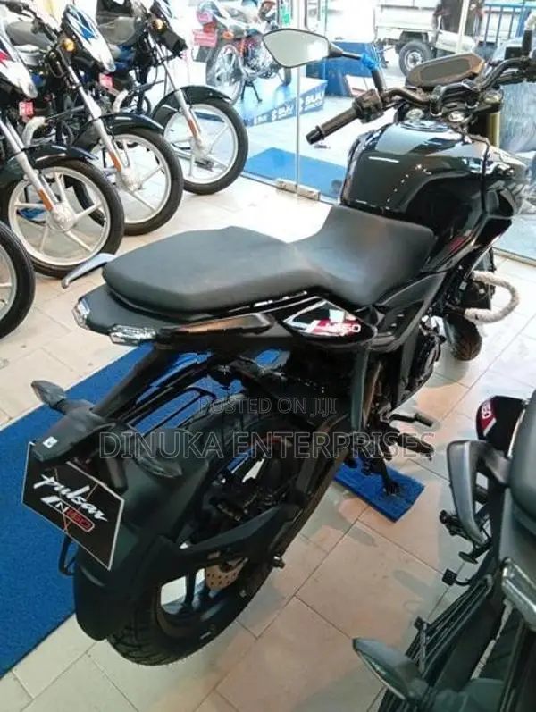Bajaj Pulsar N160 Premium 2026