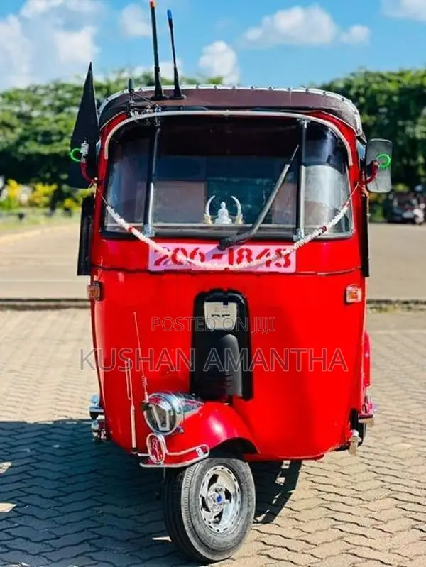 Bajaj RE 1996