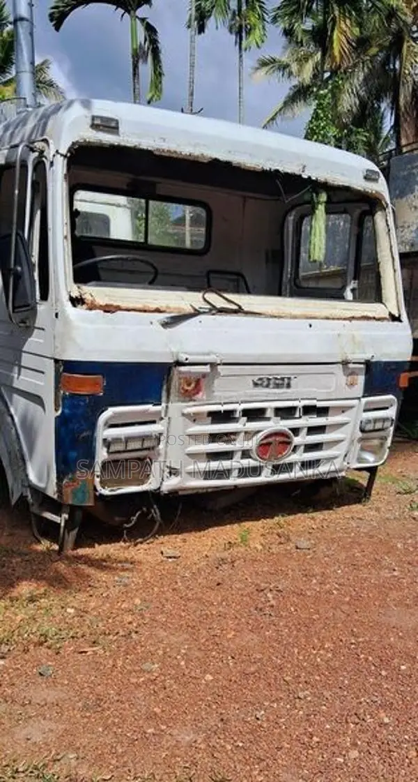 Tata 1615 Lorry Cabin