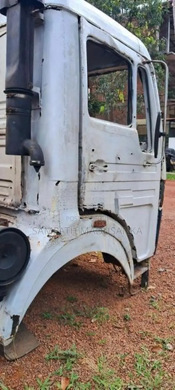 Tata 1615 Lorry Cabin