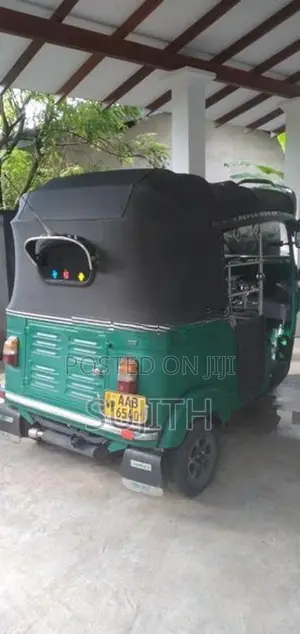 Bajaj RE 2012