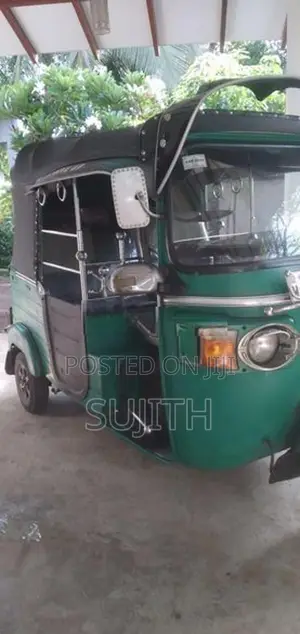 Bajaj RE 2012