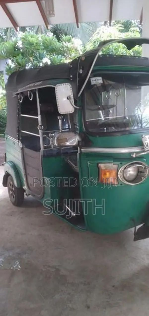 Bajaj RE 2012