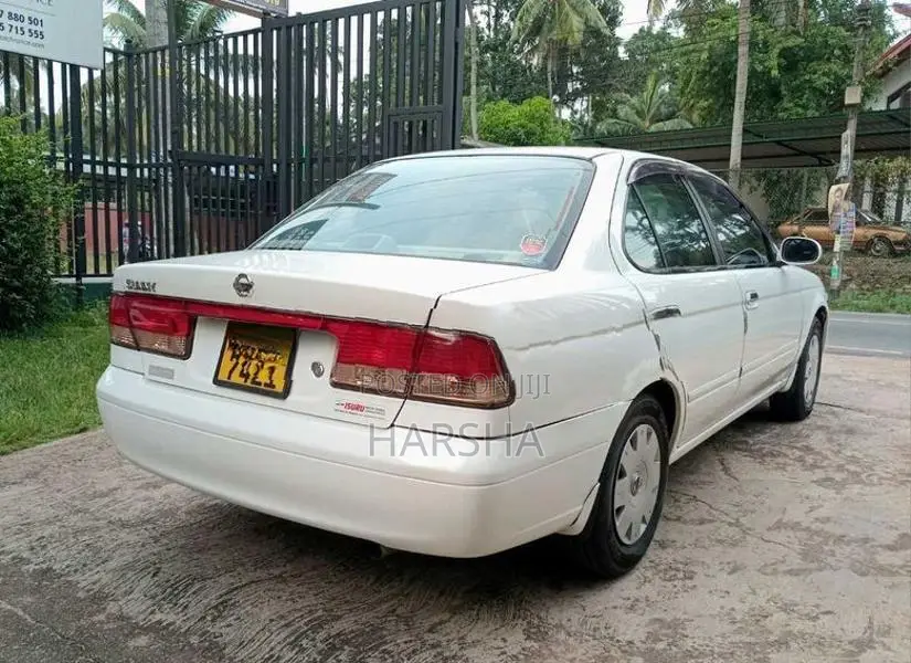 Nissan Sunny FB15 2003