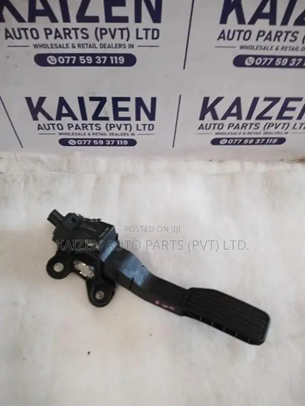 Honda Fit GP5 Accelerator