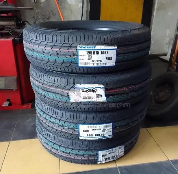195 R15 TOYO TYRE FOR TOYOTA KDH VAN