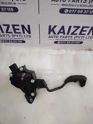 Toyota Axio Accelerator