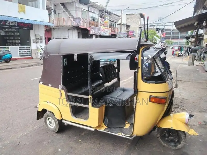 Bajaj RE 2003