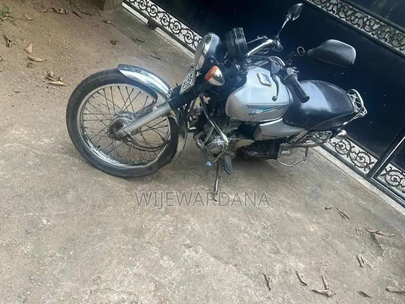 Bajaj Boxer 2005