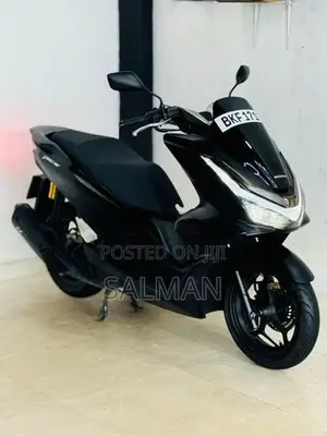 Honda PCX 125 ROADSYNC 2025