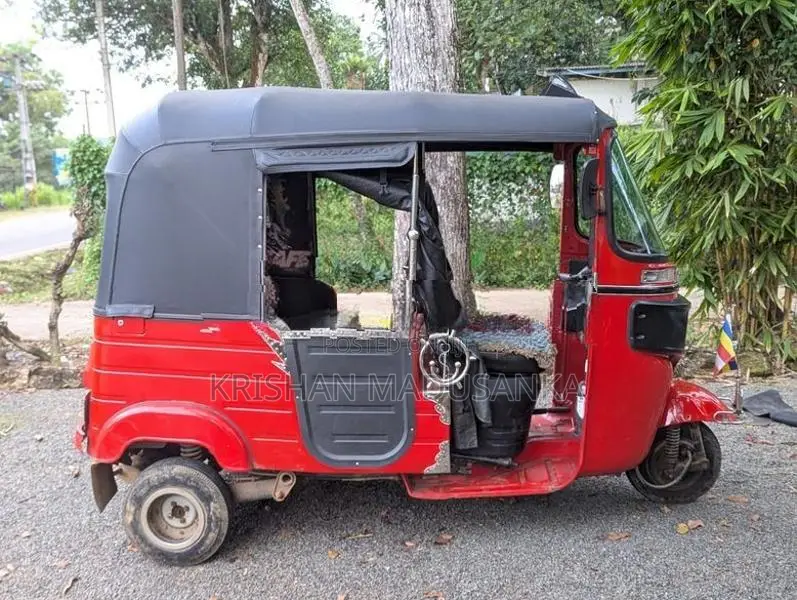 Bajaj RE 2014