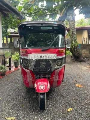 Bajaj RE ABA 2015