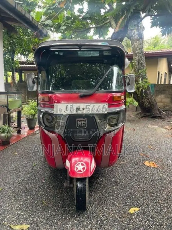 Bajaj RE ABA 2015