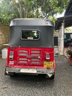 Bajaj RE ABA 2015