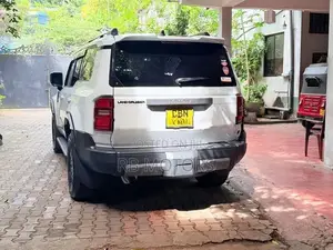 Toyota Land Cruiser Prado 250 VX 2024