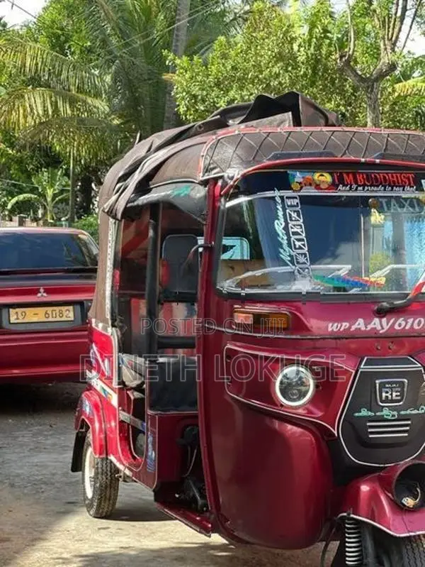 Bajaj RE 2015