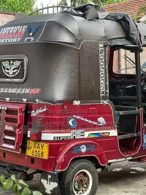 Bajaj RE 2015