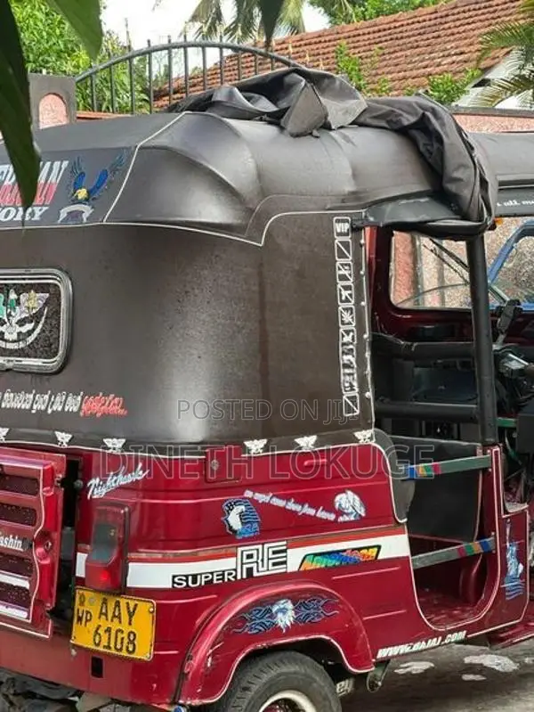 Bajaj RE 2015