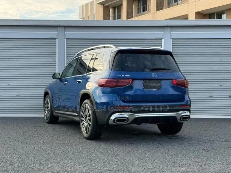 Mercedes Benz GLB 180 AMG Line 2024
