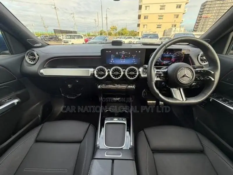 Mercedes Benz GLB 180 AMG Line 2024