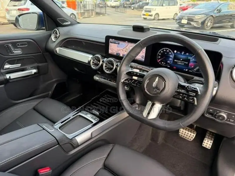 Mercedes Benz GLB 180 AMG Line 2024
