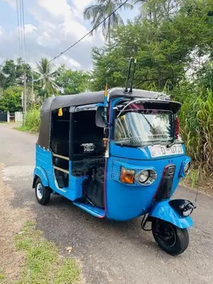 Bajaj RE 2011