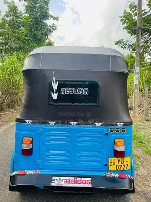 Bajaj RE 2011