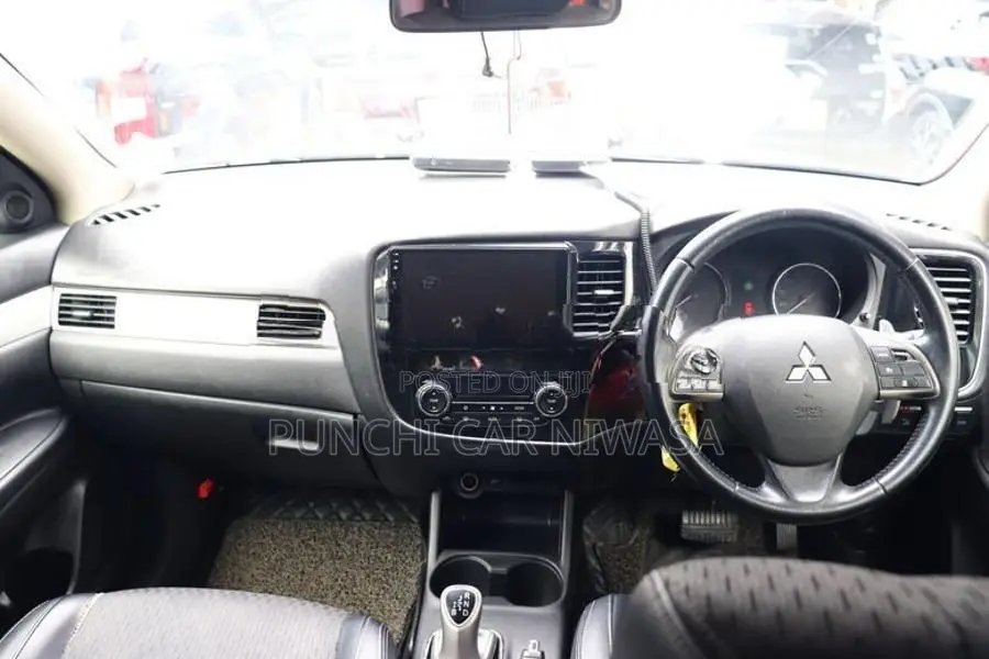 Mitsubishi Outlander 2014