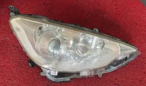 Toyota Aqua Head Light