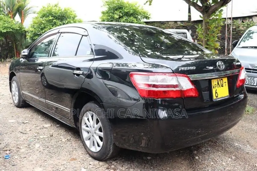 Toyota Premio 2011