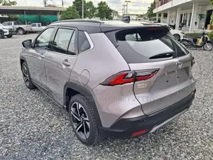 Toyota Yaris Cross HEV Premium Luxury 2026
