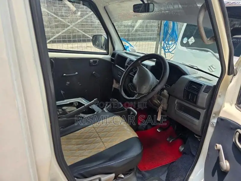 Mitsubishi Minicab 2001