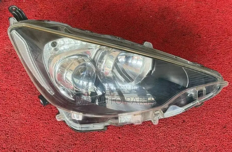 Aqua BlackBase Head Light 52-247 Right Japan Recondition