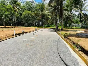 Near Homagama Luxury Land for Sale in Moragahahena Road