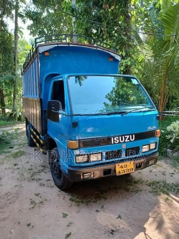 Isuzu Elf NKR 1985