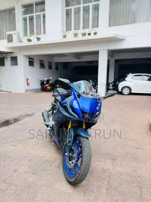 Yamaha R15 2025