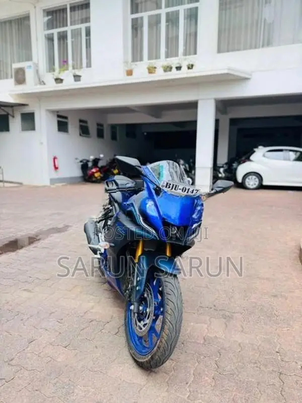 Yamaha R15 2025