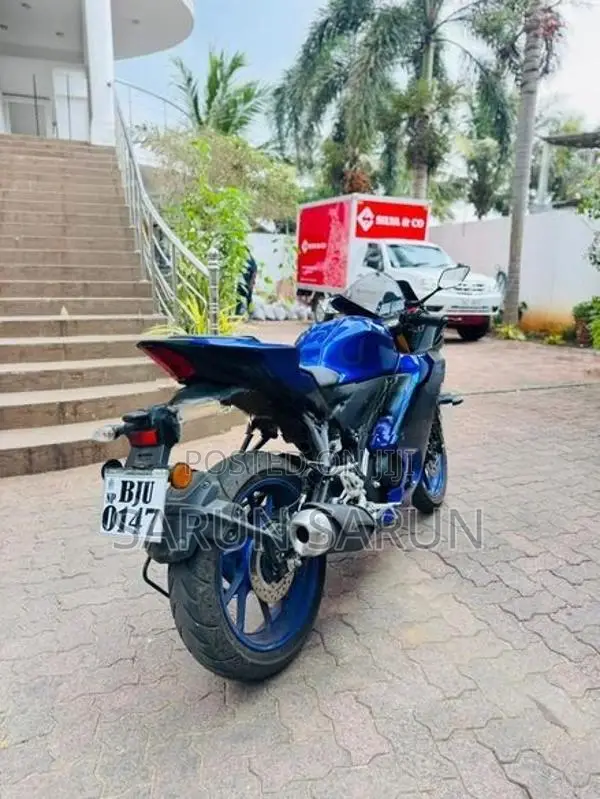 Yamaha R15 2025
