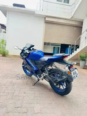 Yamaha R15 2025