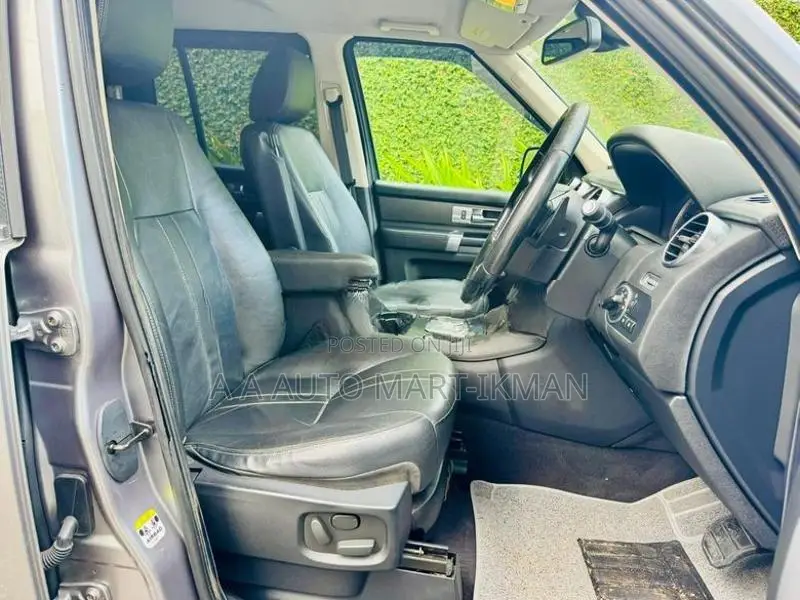 Land Rover Discovery XA SD4 V6 2012