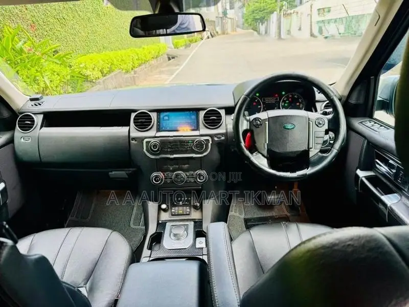 Land Rover Discovery XA SD4 V6 2012
