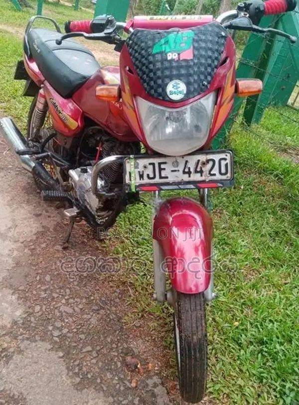 Bajaj Caliber 2005