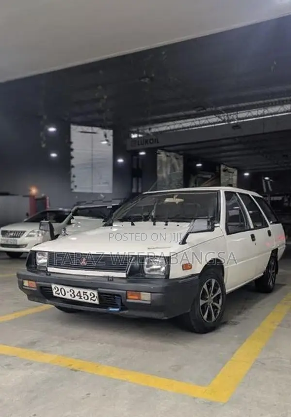 Mitsubishi 1990
