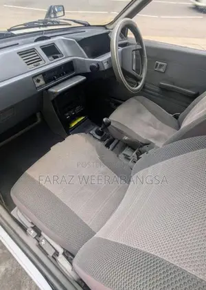 Mitsubishi 1990