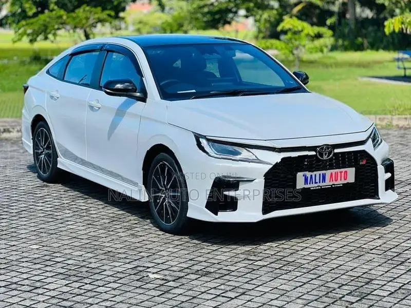 Toyota Yaris Ativ GR Sport Hybrid 2025